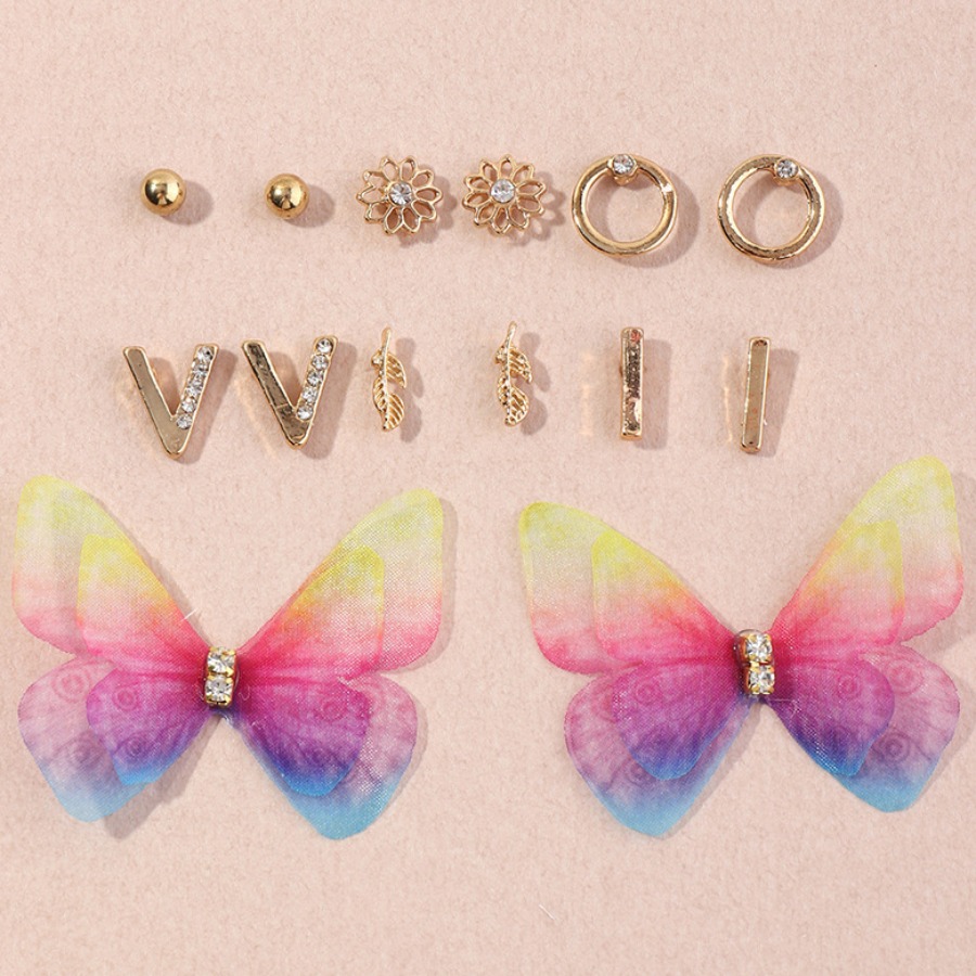 lovely Stylish Butterfly Gold Earring
lovely Stylish Butterfly Gold Earring