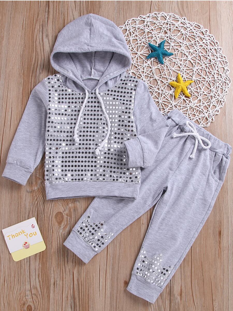 Lovely Sportswear Hooded Collar Sequined Decorative Grey Girl Two-piece Pants Set
Lovely Sportswear Hooded Collar Sequined Decorative Grey Girl Two-piece Pants Set