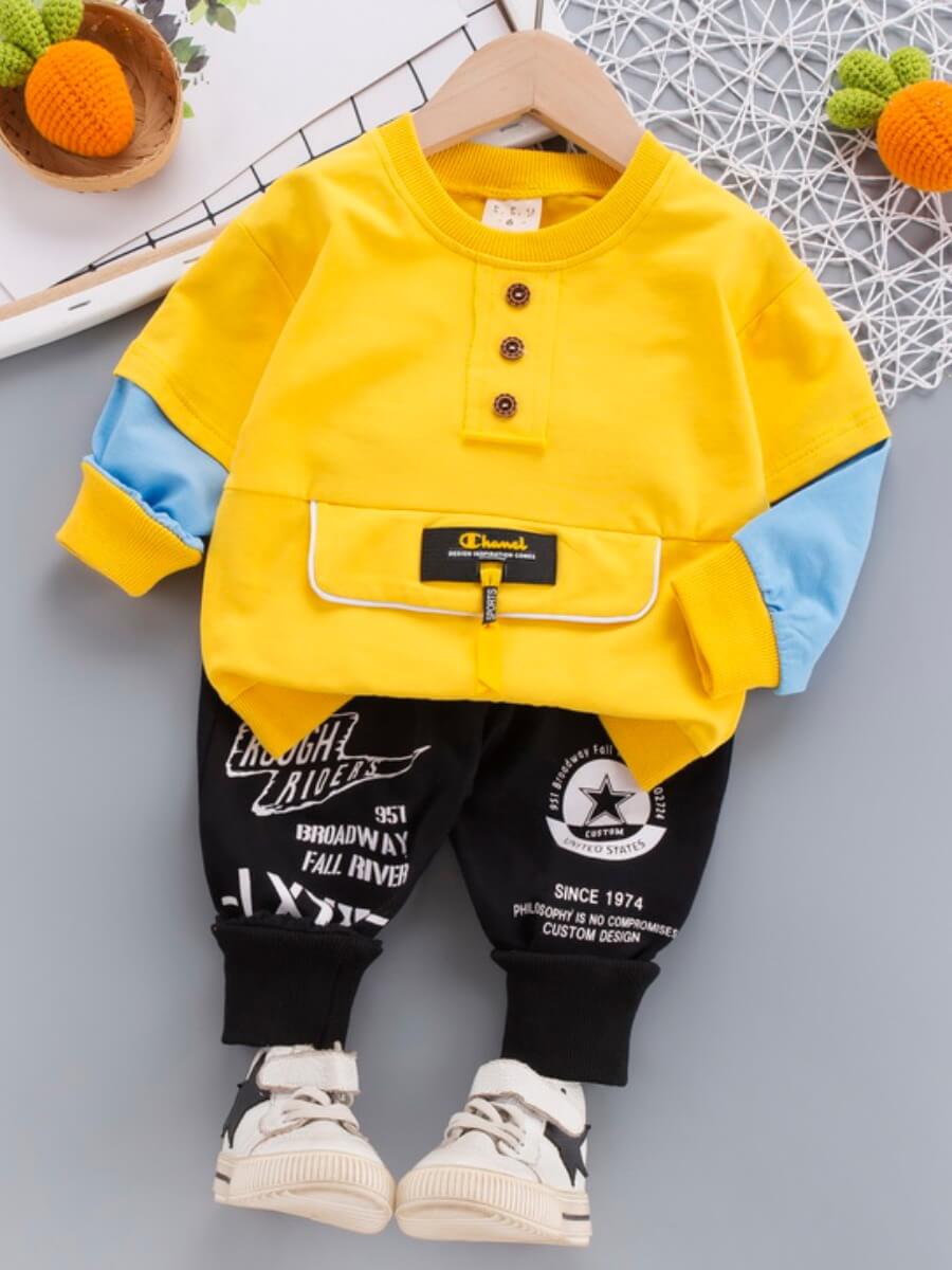 Lovely Casual Letter Print Color-lump Patchwork Yellow Boy Two Piece Pants Set
Lovely Casual Letter Print Color-lump Patchwork Yellow Boy Two Piece Pants Set