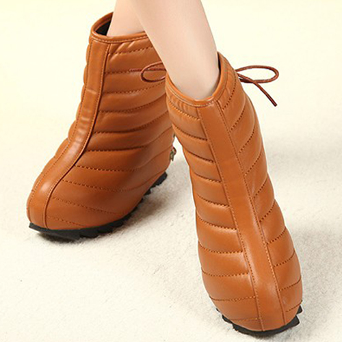 round toe wedge heel