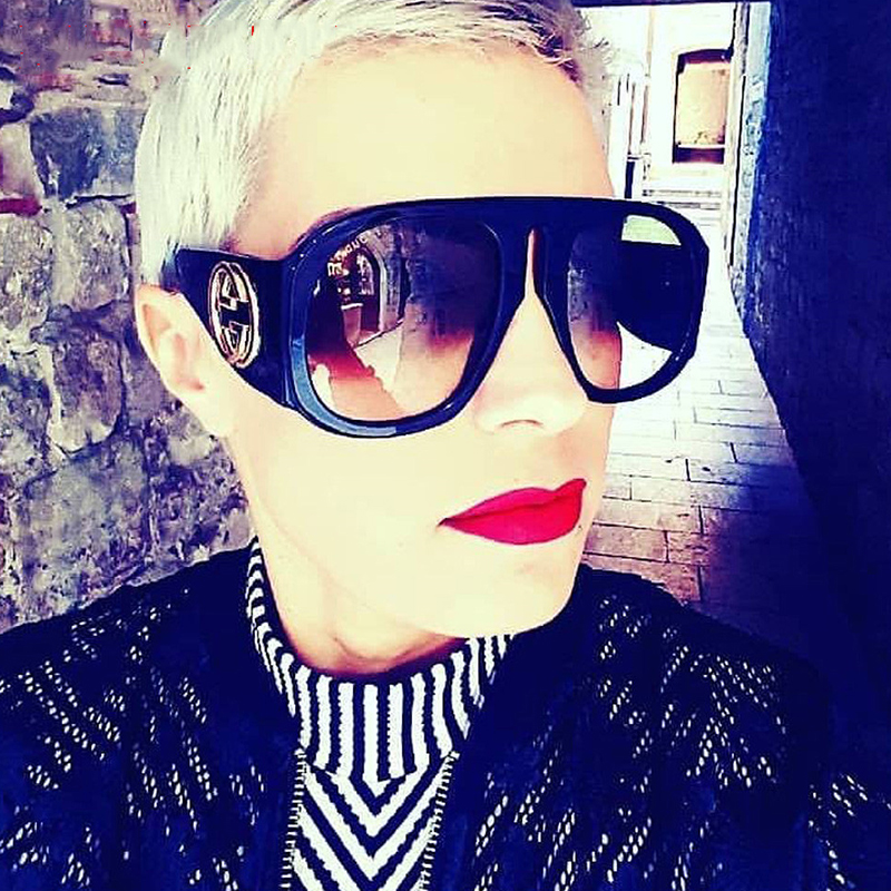 

Lovely Fashion Rivet Decorative Black PC Sunglasses