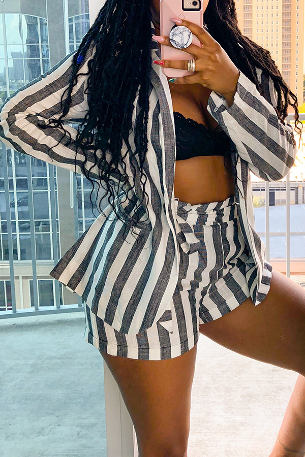 

Lovely Casual Striped Grey Two-piece Shorts Set