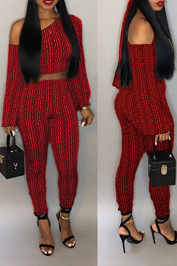 

Lovely Casual Dew Shoulder Printed Red Twilled Satin Two-piece Pants Set
