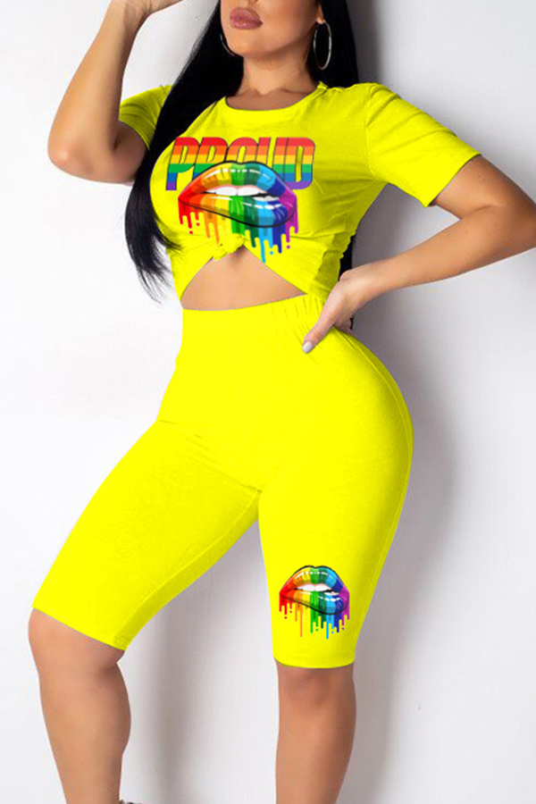 

Lovely Leisure Short Sleeve Printed Yellow Two-piece Shorts Set
