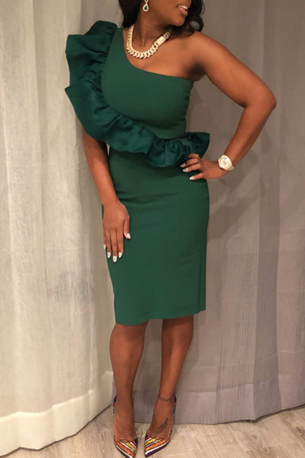 

Lovely One Shoulder Ruffle Design Green Knee Length Dress