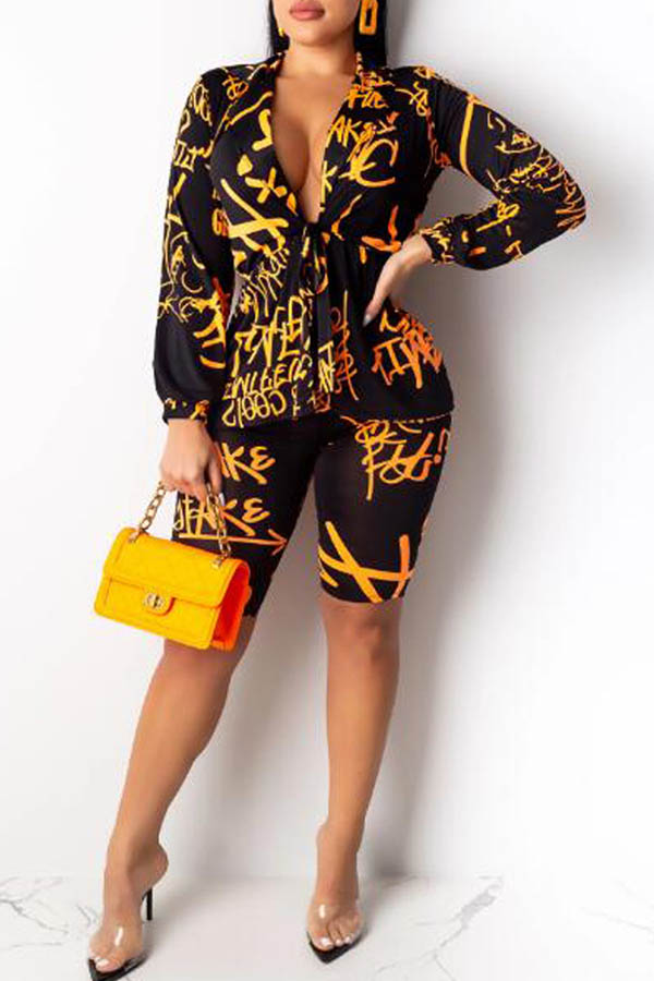 

Lovely Street Deep V Neck Croci Two-piece Shorts Set