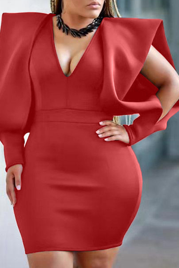 

Lovely Temperament V Neck Red Mini Evening Dress