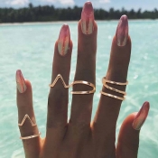Lovely Trendy 4-piece Gold Ring