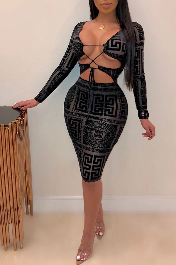 

Lovely Sexy Hollow-out Black Knee Length Dress