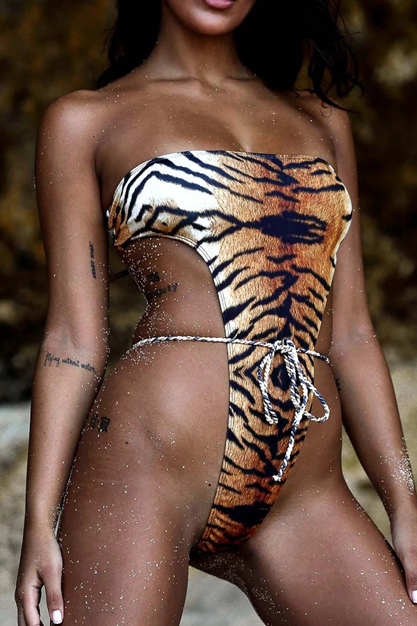 

Lovely Leopard One-piece Swimsuit