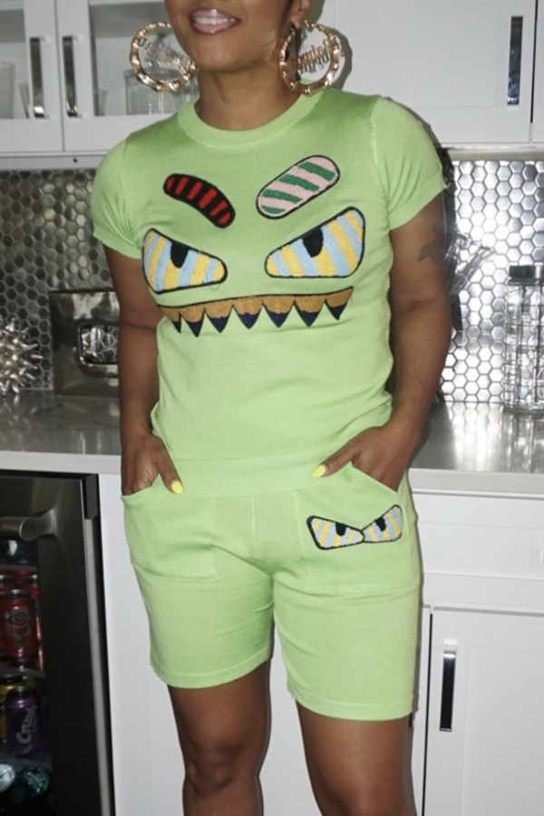 

Lovely Chic Eye Print Green Two-piece Shorts Set
