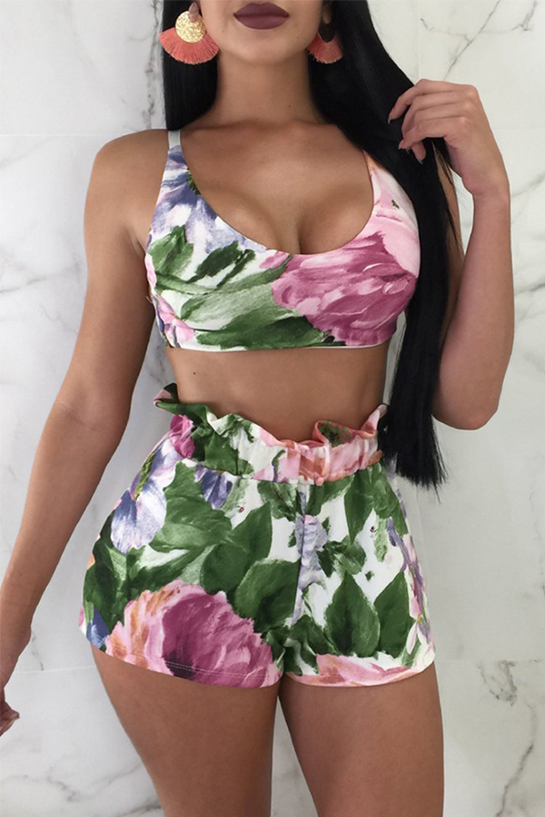 

Lovely, Multi