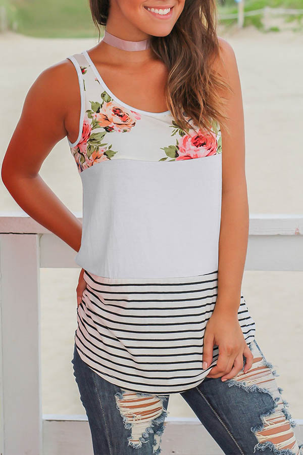 

Lovely Casual Patchwork White Tank Top