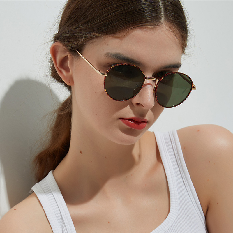 

Lovely Chic Print Brown Sunglasses