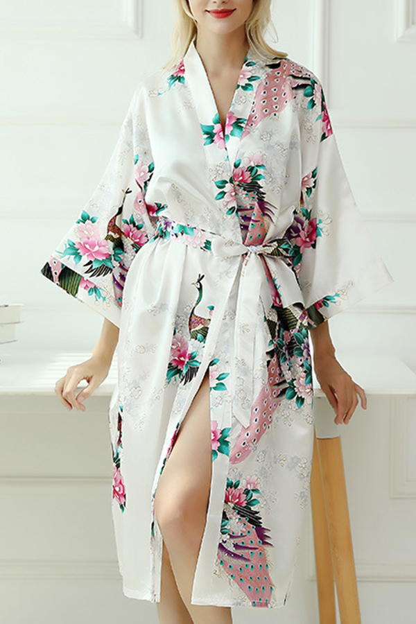 

Lovely Leisure Print White Sleepwear