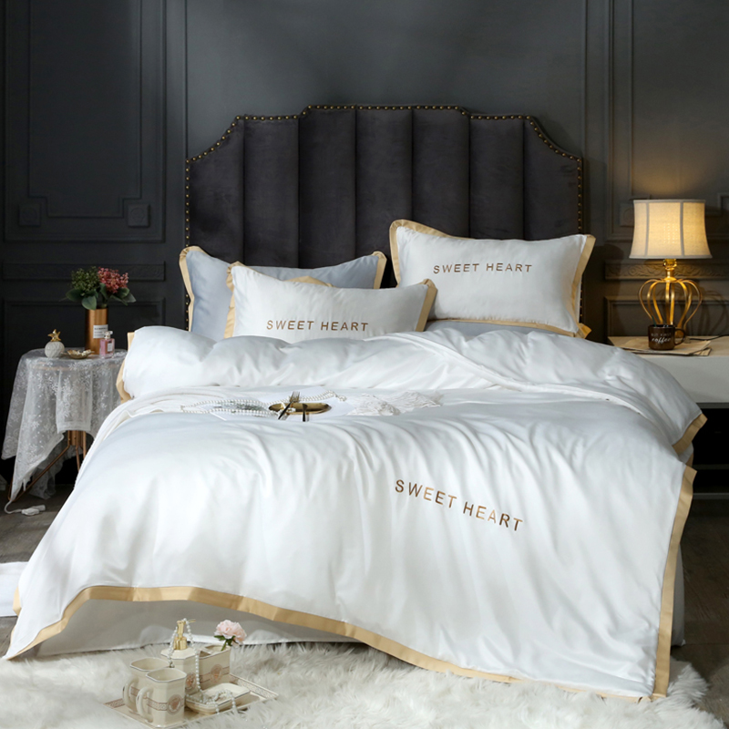 

Lovely Cosy Patchwork White Bedding Set