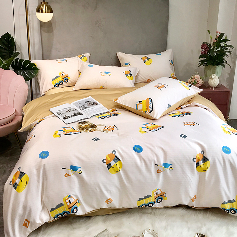 

Lovely Cosy Print Light Yellow Bedding Set