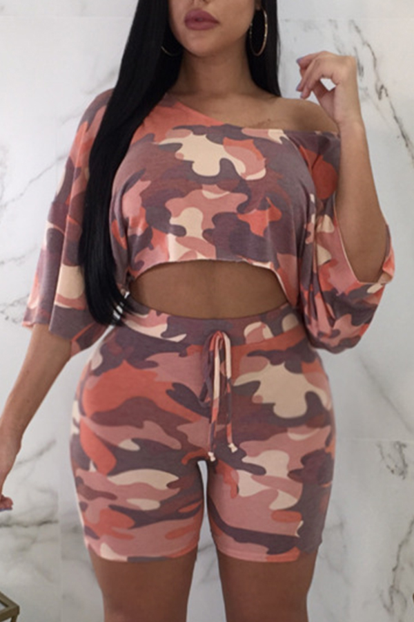 

Lovely Leisure Camo Print Pink Two-piece Shorts Set