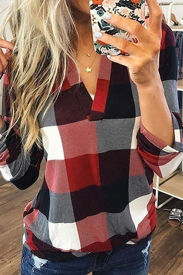 

Lovely Casual Grid Red Blouse