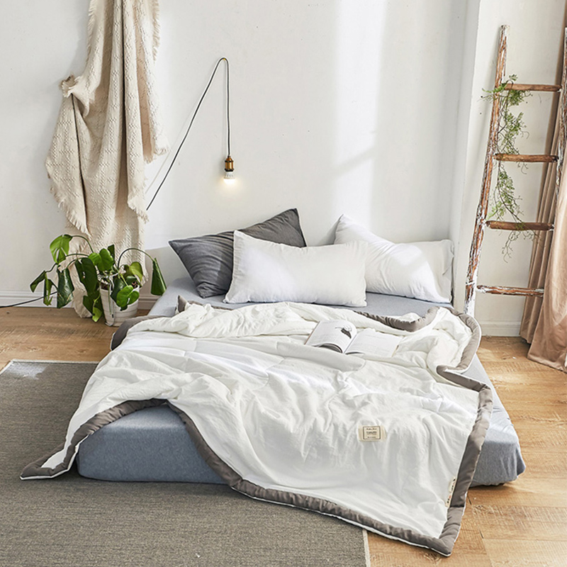 

Lovely Cosy Patchwork White Blanket