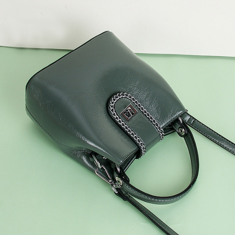 

Lovely Chic Basic Green Messenger Bag