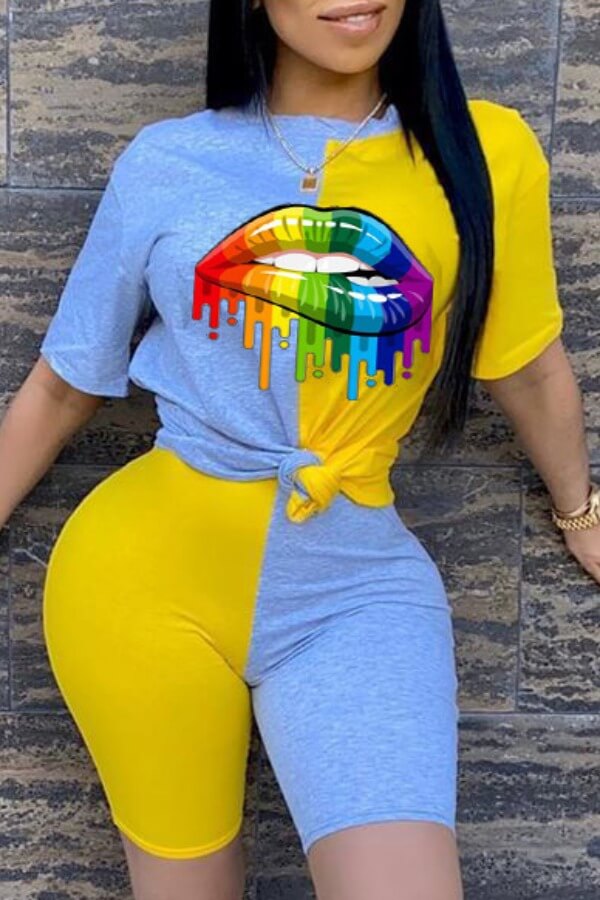

Lovely Casual Patchwork Yellow Two-piece Shorts Set