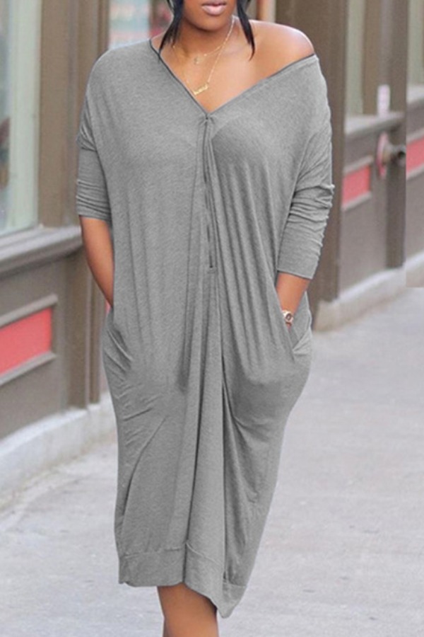 

Lovely Casual Pocket Patched Grey Mid Calf Dress