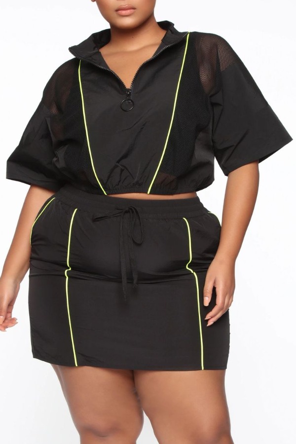 

Lovely Sportswear Patchwork Black Plus Size Two-piece Skirt Set