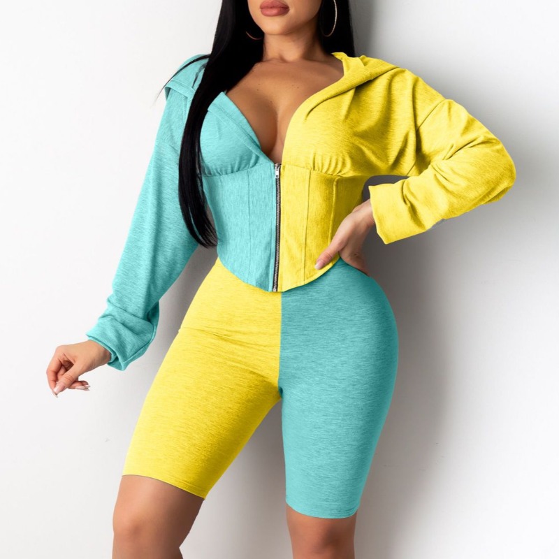 

Lovely Casual V Neck Patchwork Green Two-piece Shorts Set