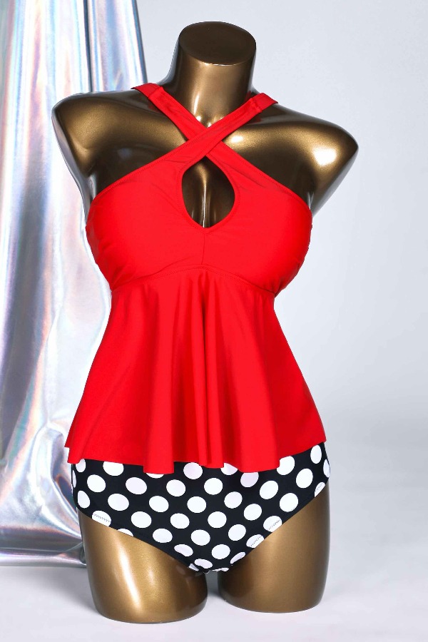 

Lovely Dot Print Red Two-piece Swimsuit