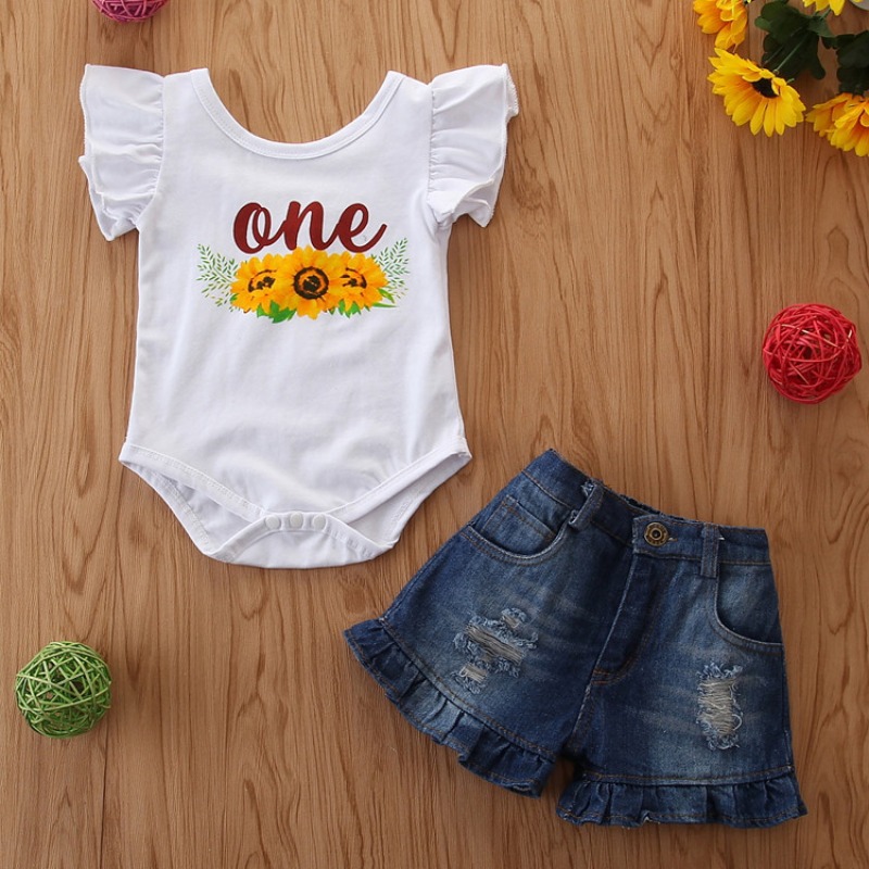 

Lovely Casual Print White Girl Two-piece Shorts Set