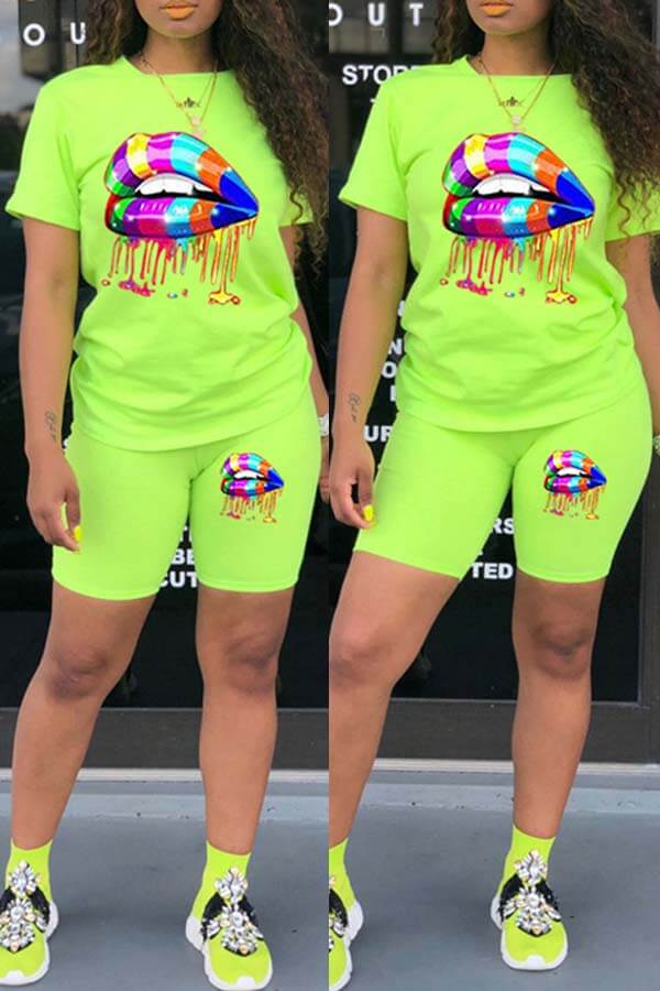 

Lovely Casual Lip Print Green Two-piece Shorts Set