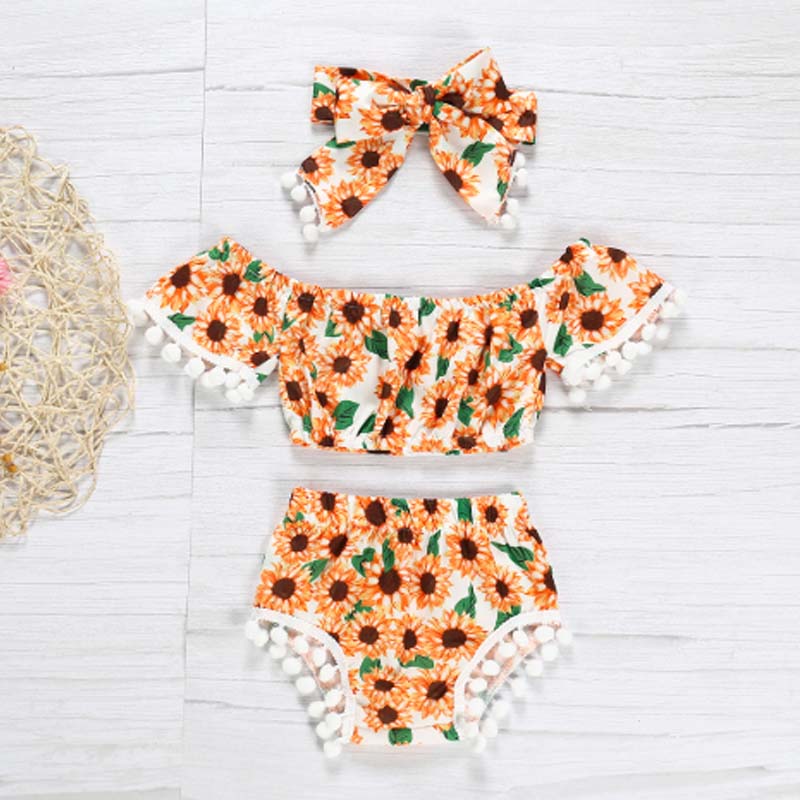 

lovely Bohemian Floral Print White Girl Two-piece Shorts Set