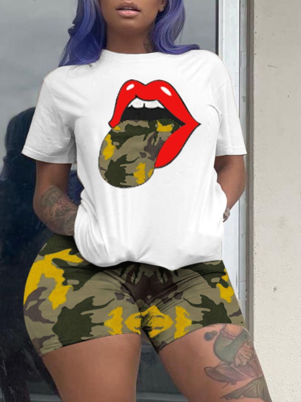 

lovely Street Lip Print Yellow Plus Size Two-piece Shorts Set, Yellow camouflage