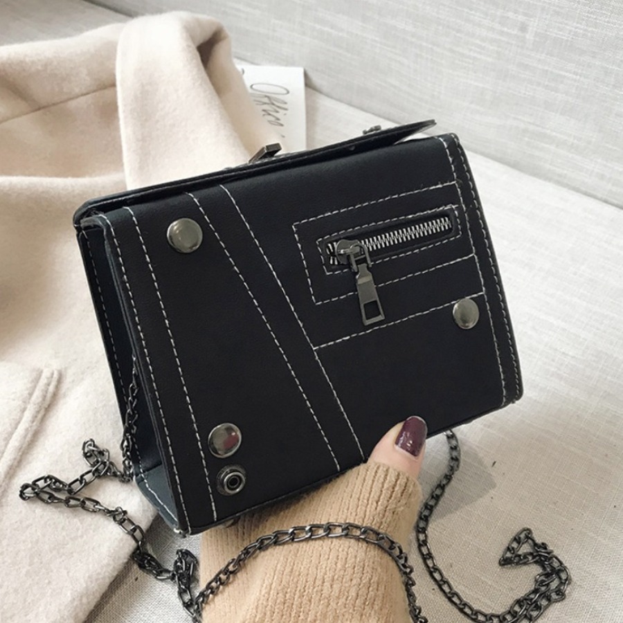

lovely Trendy Chain Strap Black Crossbody Bag