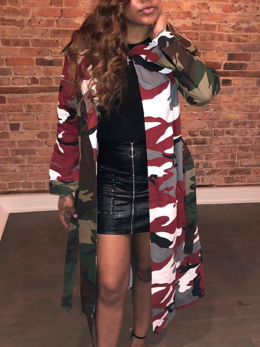 

lovely Stylish Turn-back Collar Camo Print Long Coat