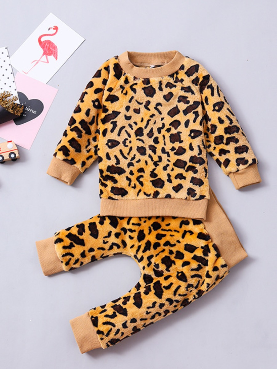 

lovely Casual O Neck Leopard Print Girl Two-piece Pants Set