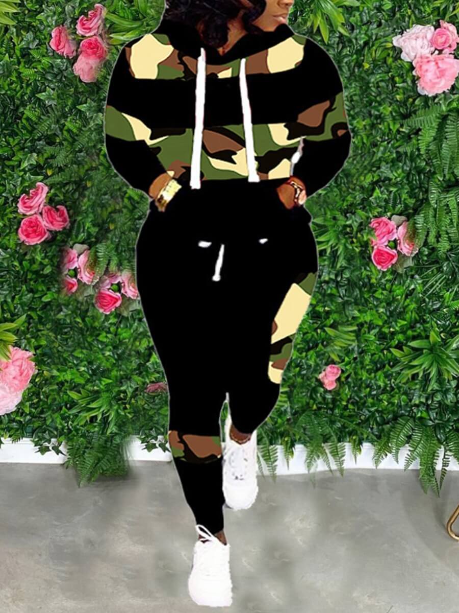 

Lovely Casual Hooded Collar Camo Print Green Two Piece Pants Set