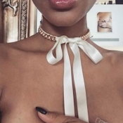 Lovely Chic Bow-tie Decoration White Necklace