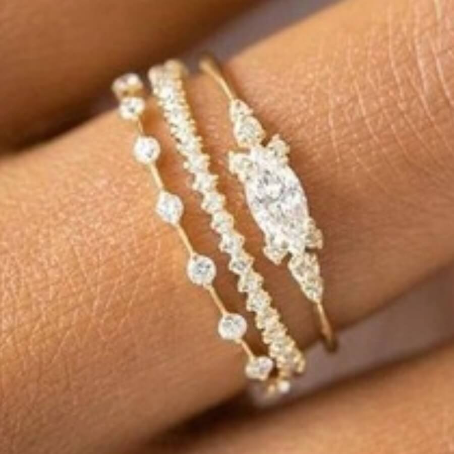 

Lovely Sweet Sequined 3-piece Gold Ring