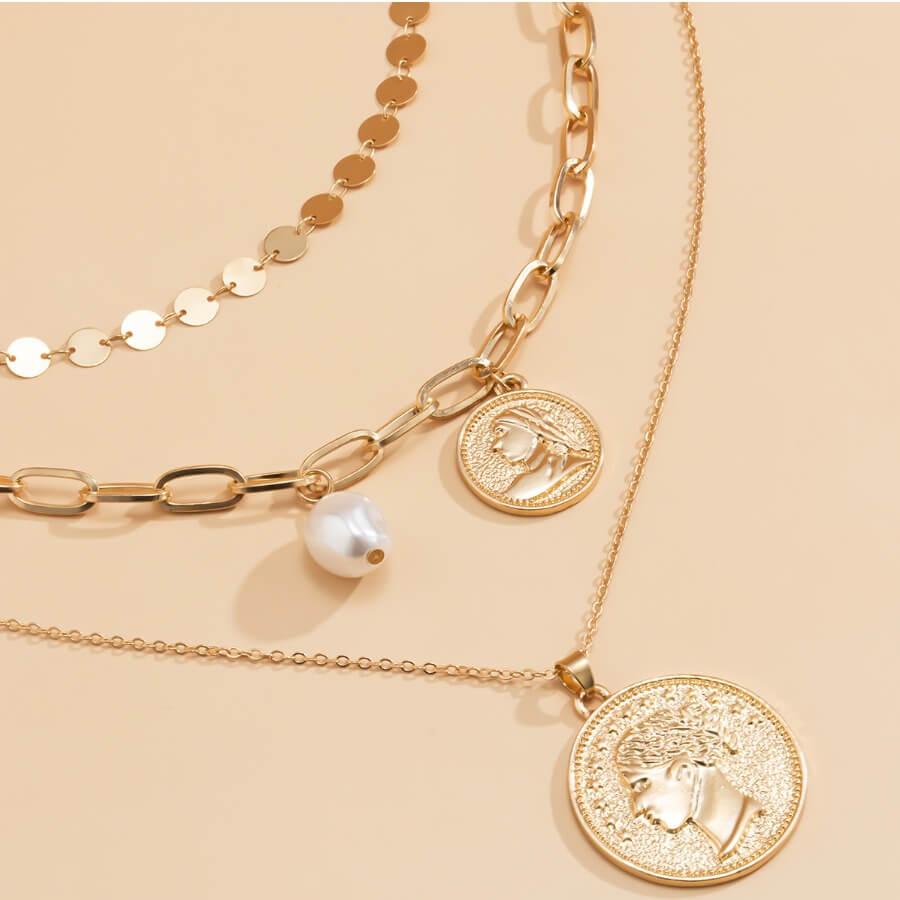 

Lovely Casual Hollow-out Gold Necklace