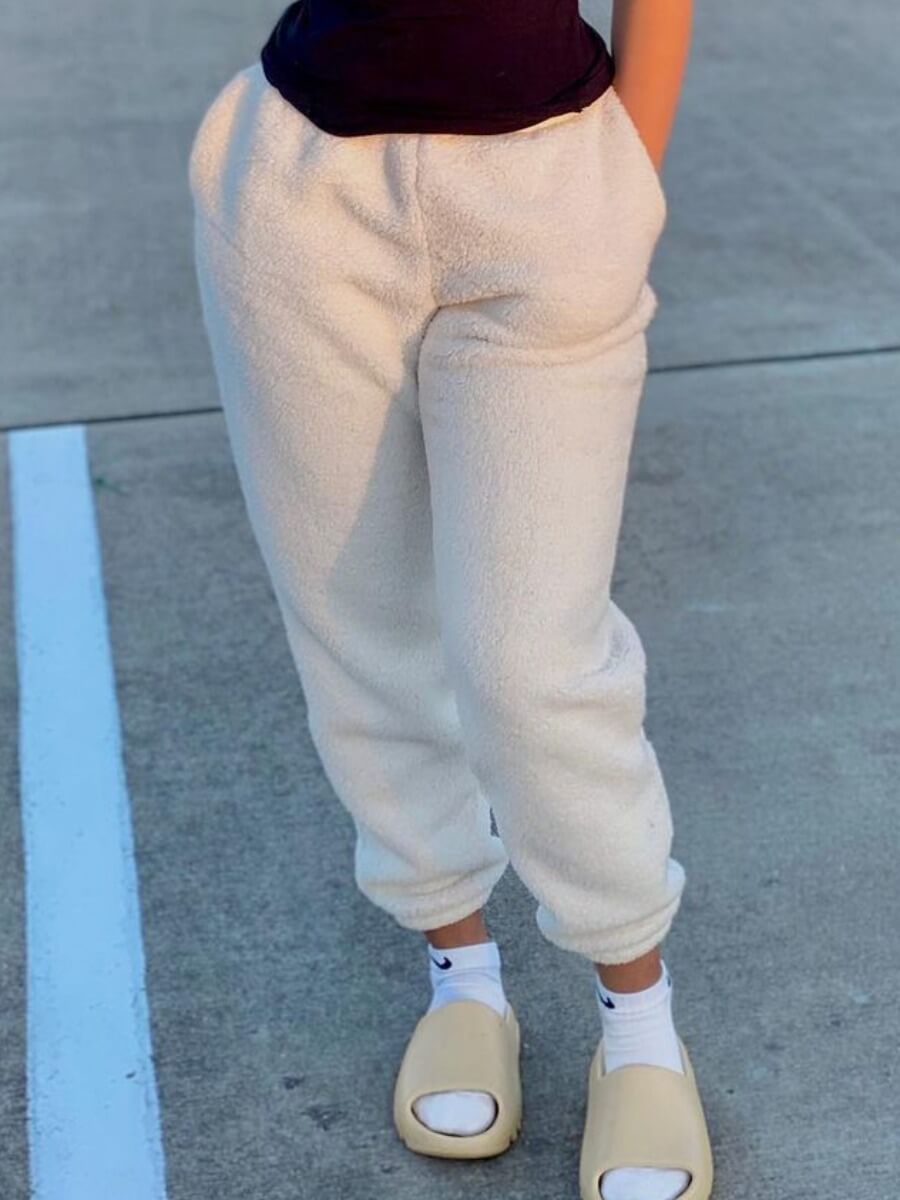 

Lovely Casual Elastic Waist White Velvet Pants