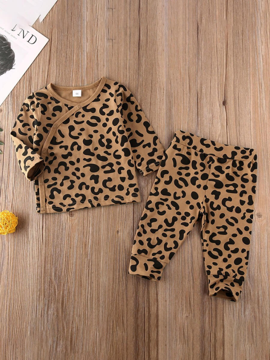 

Lovely Sweet Leopard Print Button Design Dark Coffee Girl Two Piece Pants Set