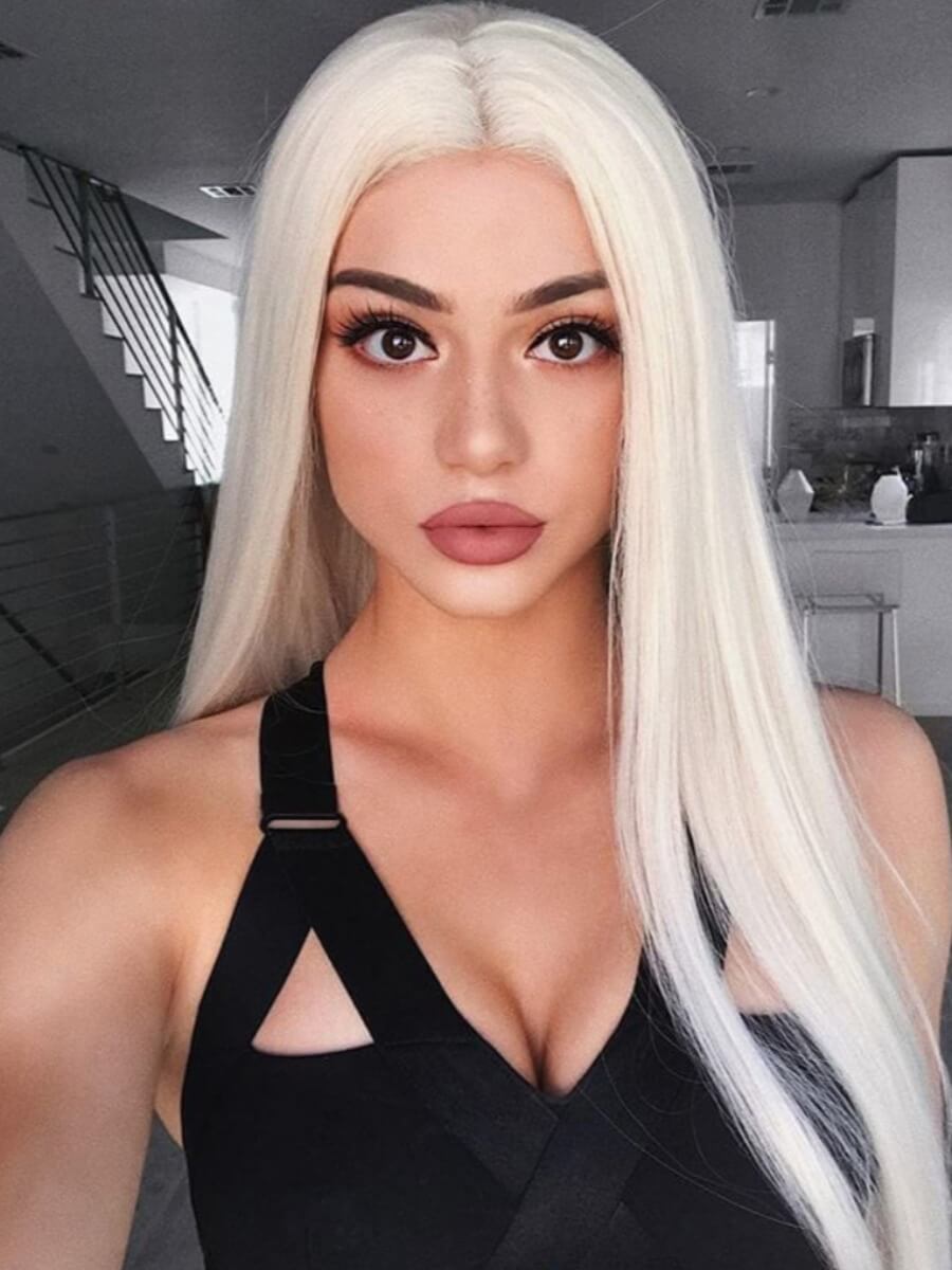

Lovely Trendy Blond Hair White Wig