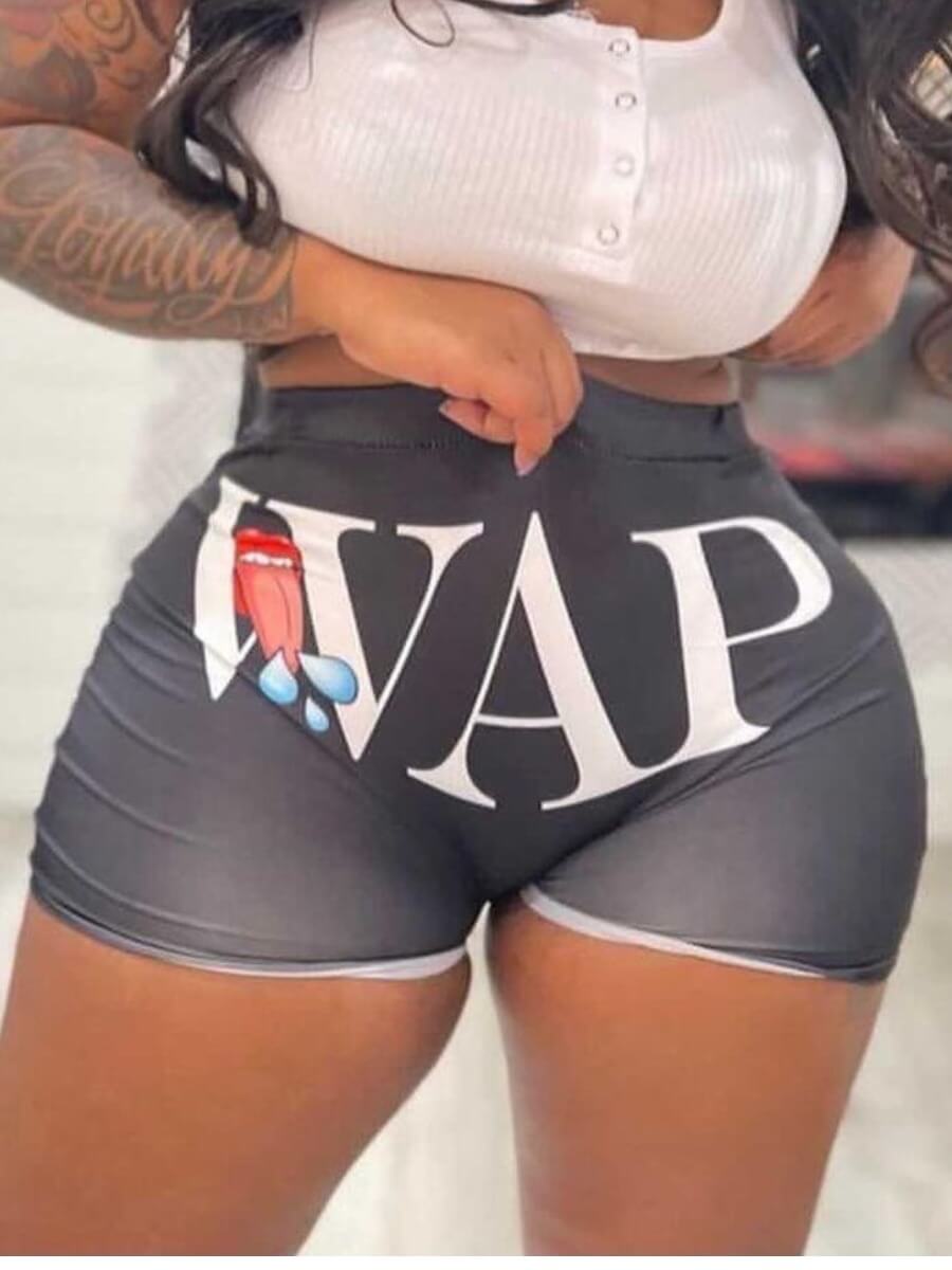 LovelyWholesale Sweet Lip Letter Print Black Shorts Summer Casual Basic Spring Summer 2024