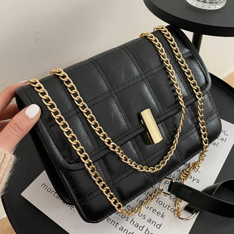 

Lovely Street Chain Strap Black Crossbody Bag