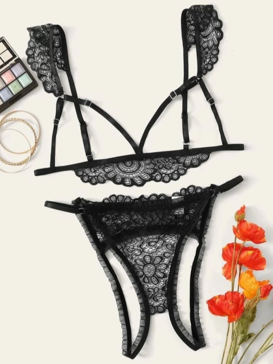 

Lovely Sexy See-through Bandage Design Black Bra Set
