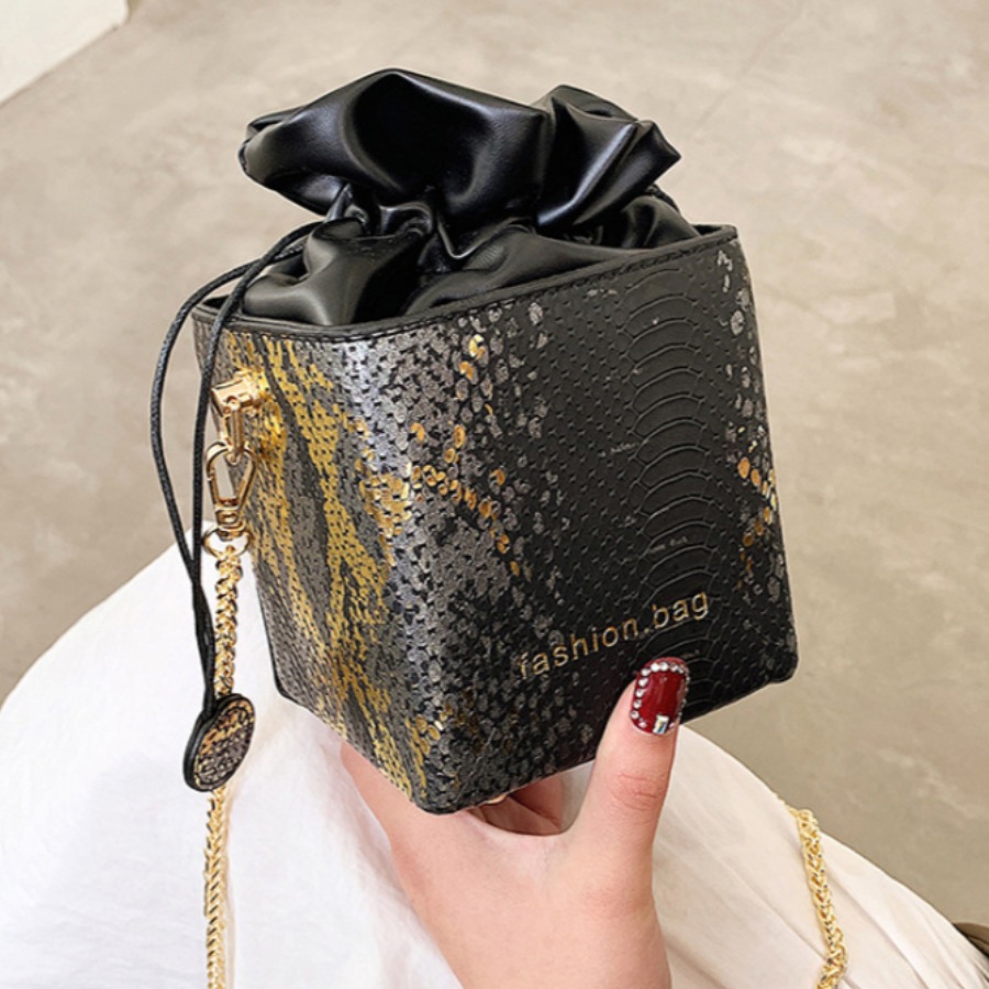 

Lovely Casual Cobra Print Chain Strap Black Crossbody Bag