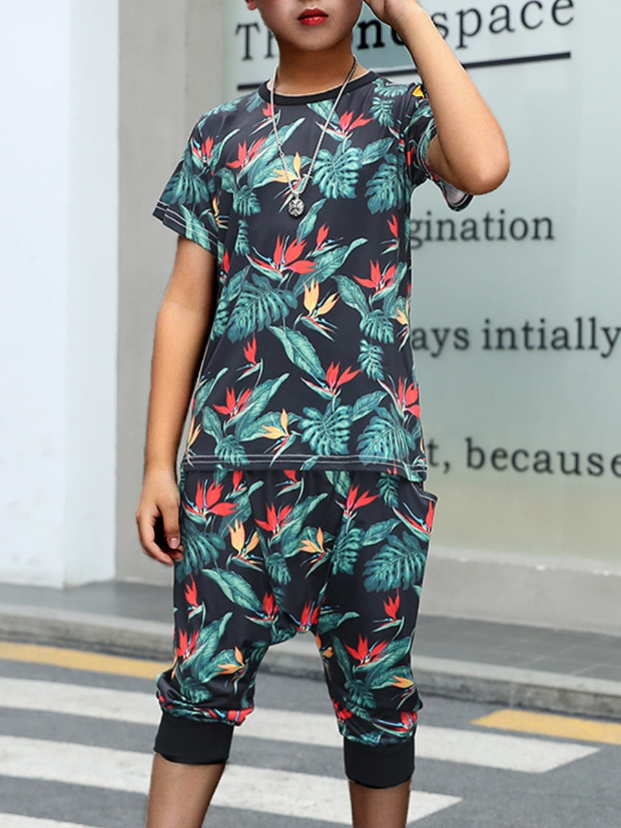 

Lovely Boy Street O Neck Floral Print Light Green Two Piece Shorts Set