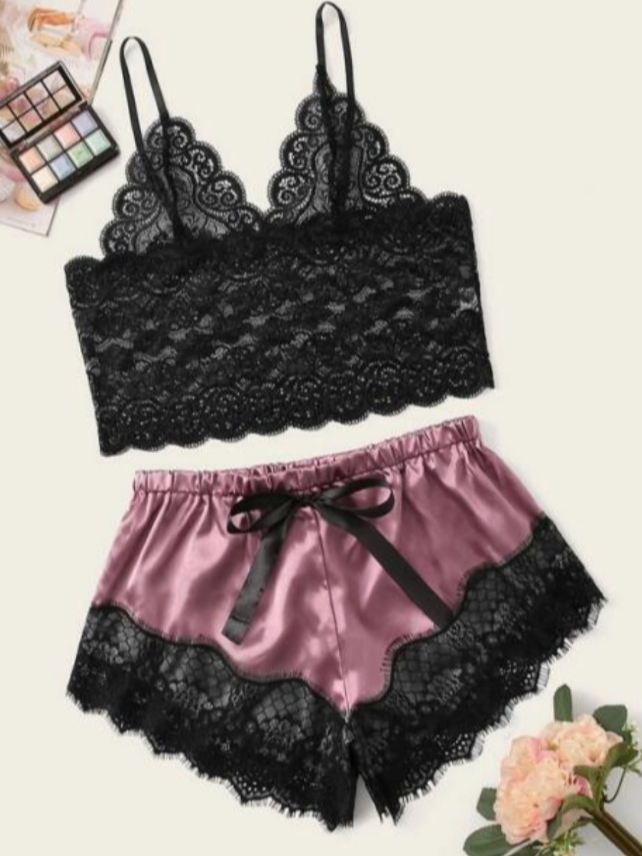 

Lovely Casual Lace Patchwork Black Sleepwear